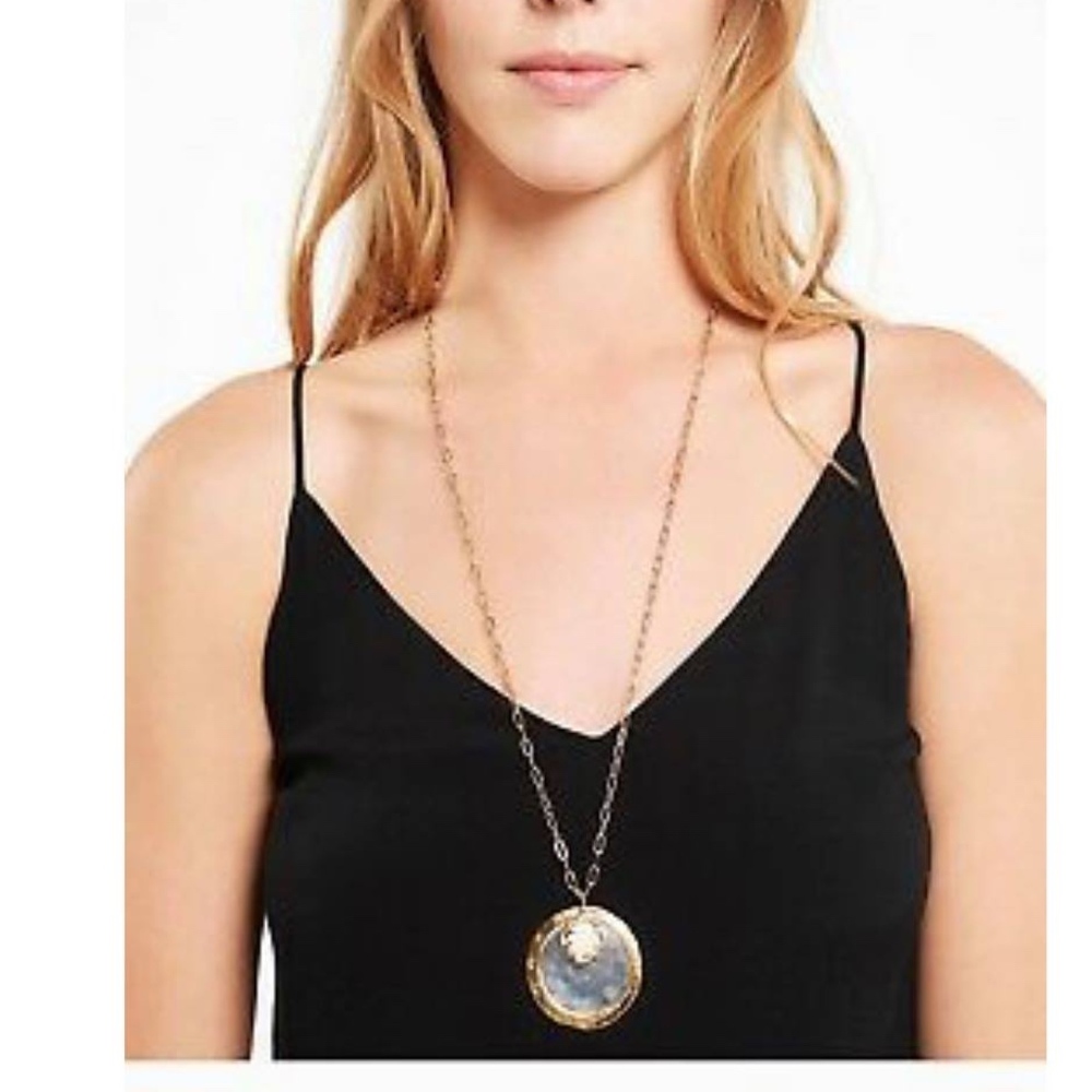 Amala Pendant